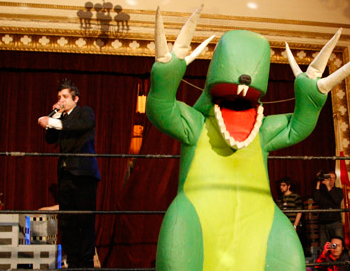 Kaiju in 3-D Battel Photo